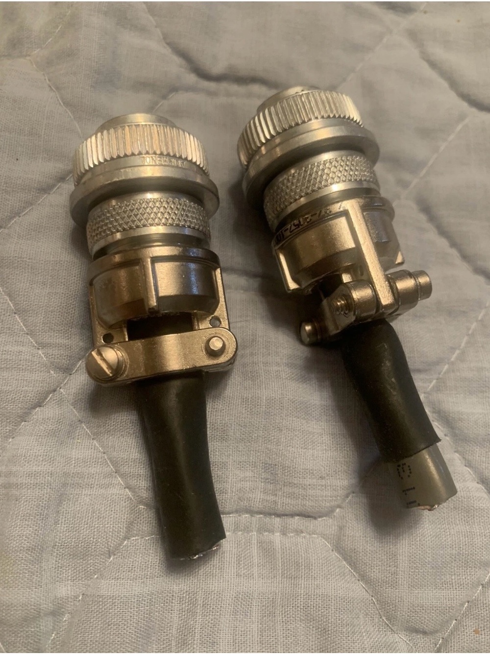 6 Pair Of Six Pin Connectors Both Male And Female